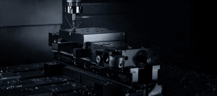 تفاوت دستگاه تراش و فرز CNC؛ کدام برای چه کاری مناسب‌تر است؟